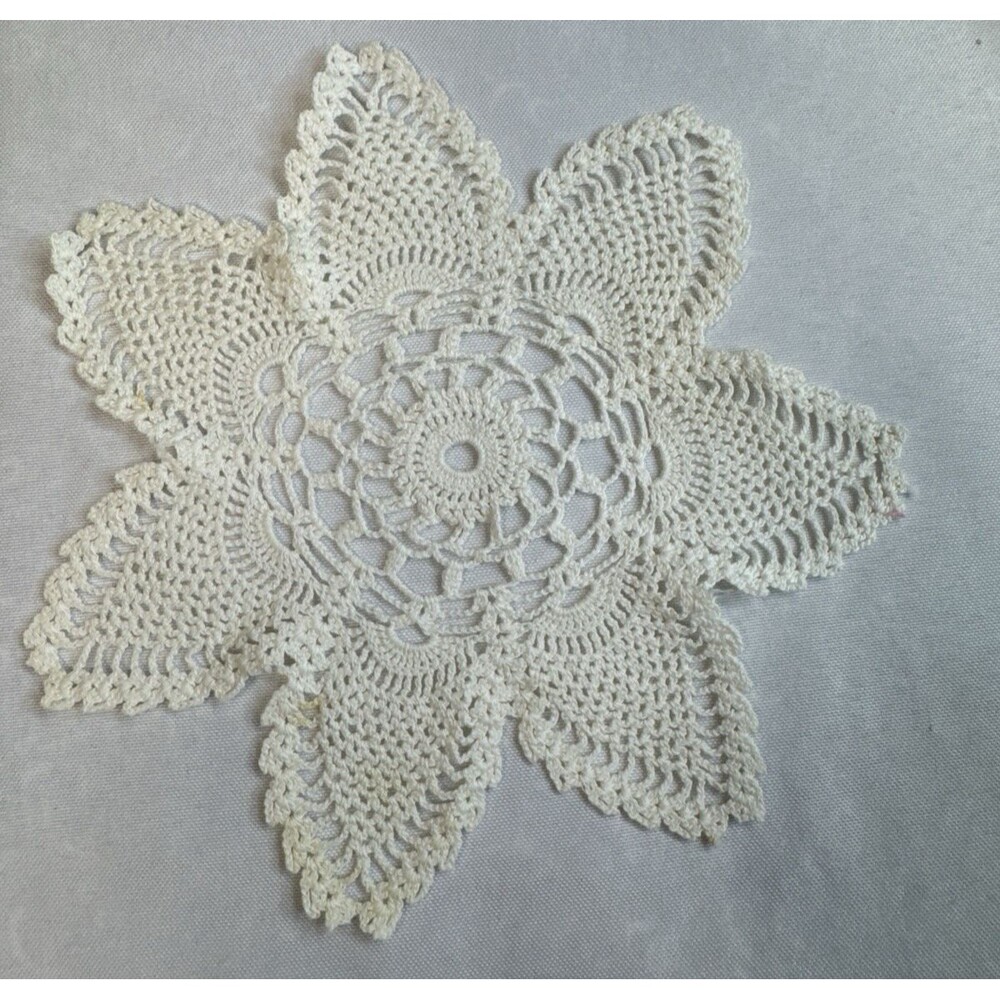 Vintage Handmade Off White Crocheted Starburst Small Table Doily Pineapple 7.5"